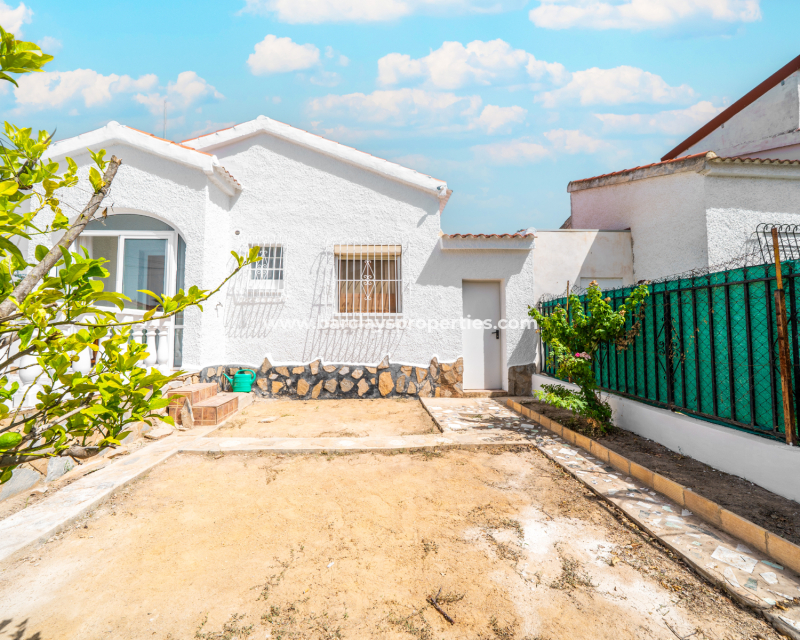 Resale - Fristaende Villa  - Urb. La Marina