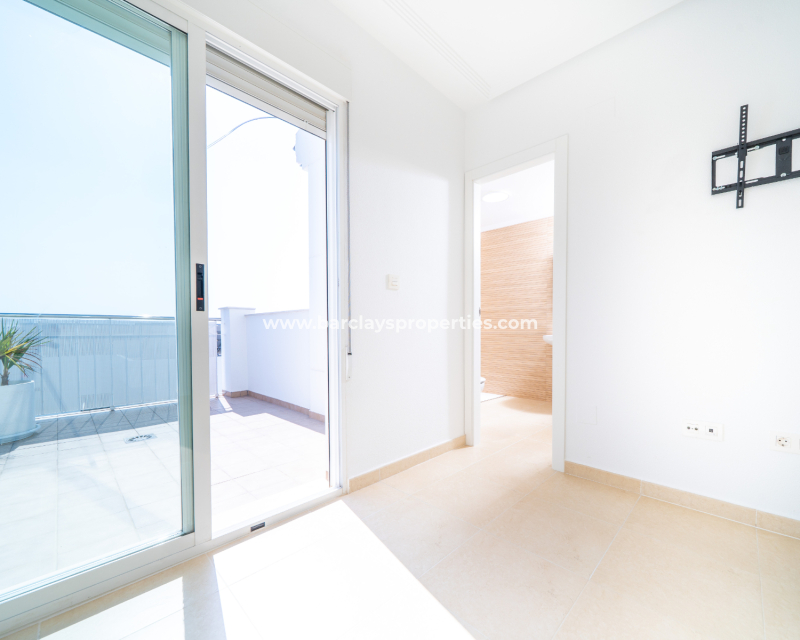 Resale - Fristaende Villa  - Urb. La Marina