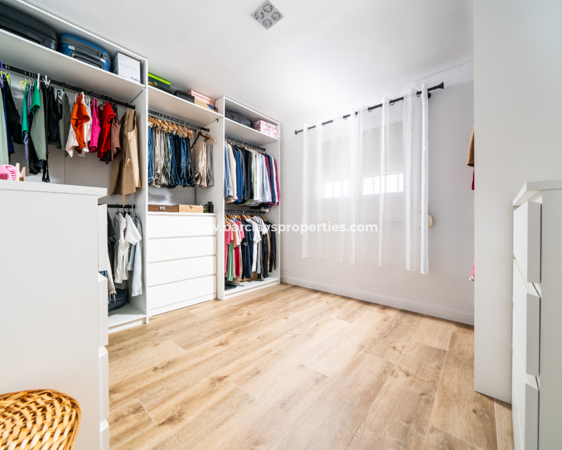 Resale - Fristaende Villa  - Urb. La Marina