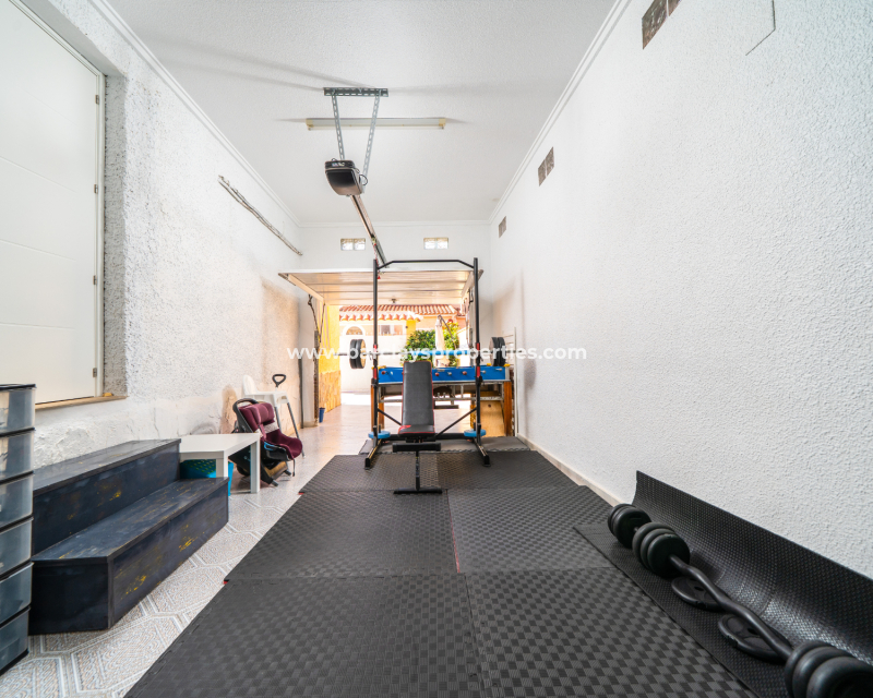 Resale - Fristaende Villa  - Urb. La Marina