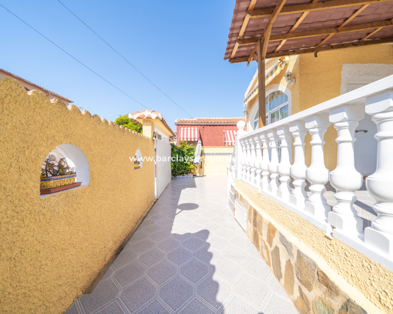 Resale - Fristaende Villa  - Urb. La Marina