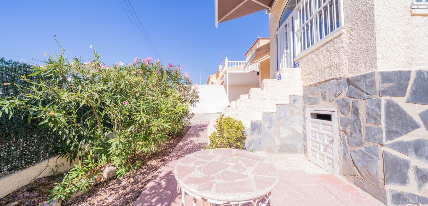 Resale - Fristaende Villa  - Urb. La Marina