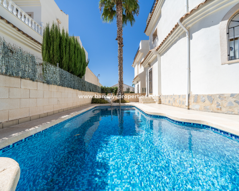 Resale - Fristaende Villa  - Urb. La Marina