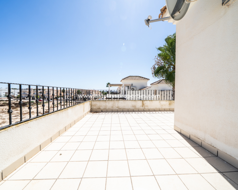 Resale - Fristaende Villa  - Urb. La Marina