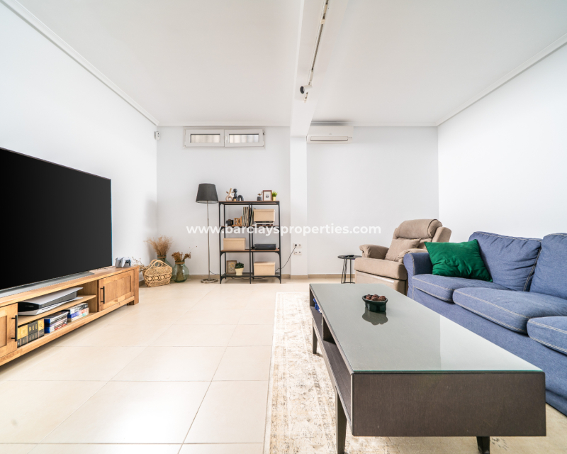 Resale - Fristaende Villa  - Urb. La Marina