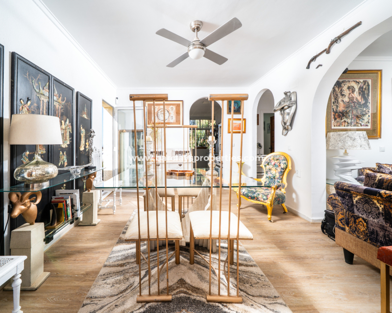 Resale - Fristaende Villa  - Urb. La Marina