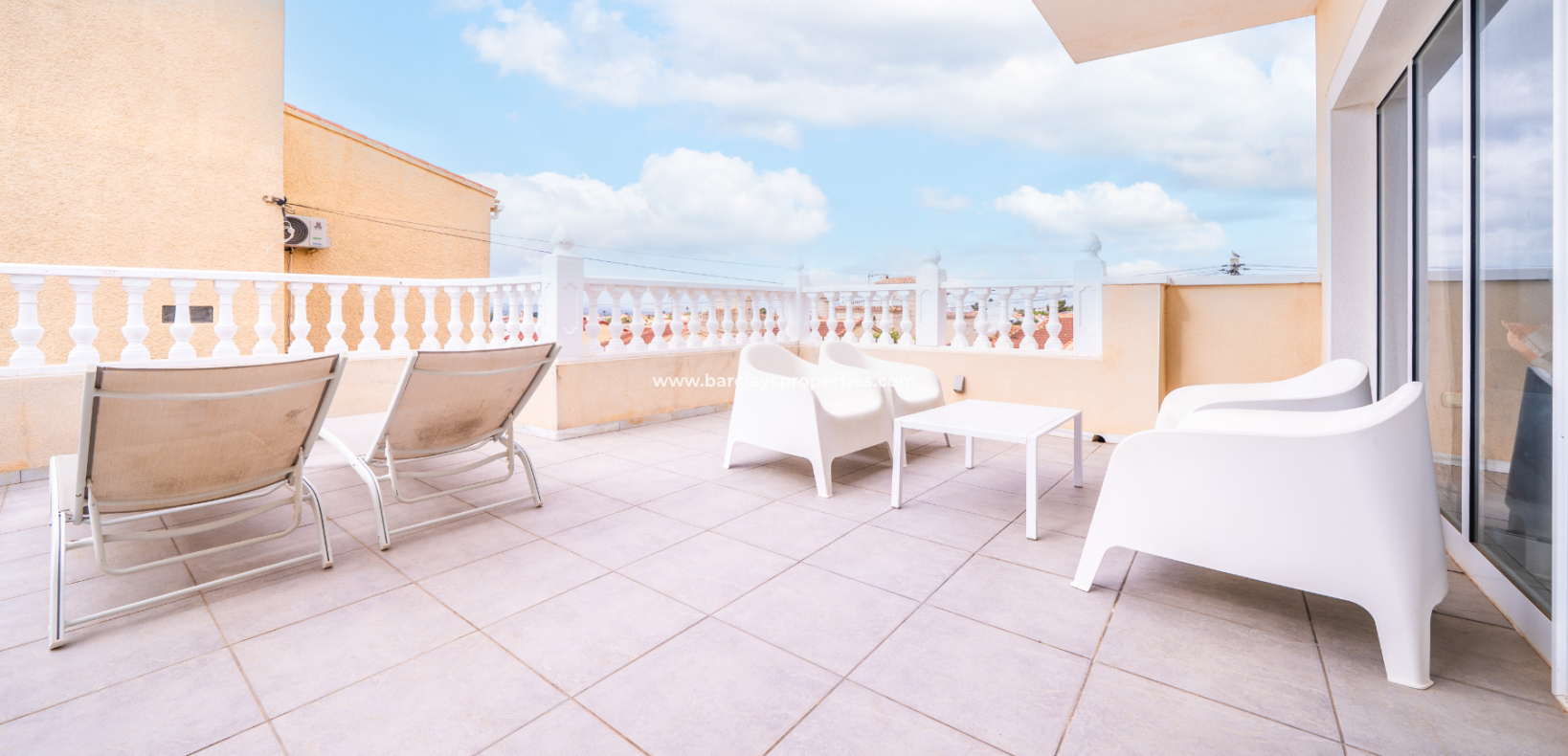 Resale - Fristaende Villa  - Urb. La Marina