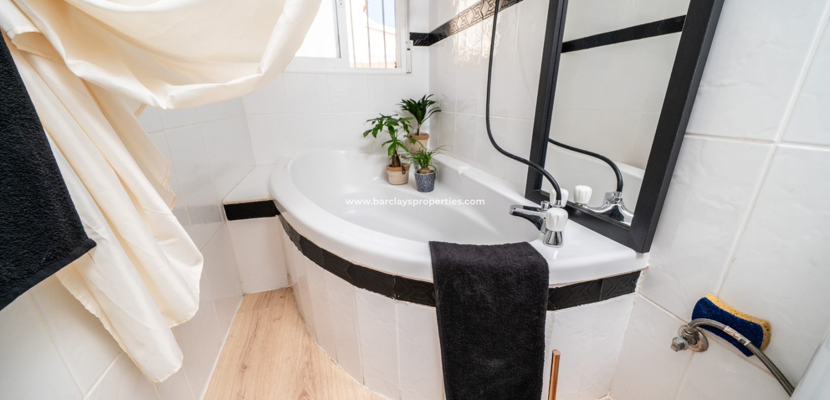 Resale - Fristaende Villa  - Urb. La Marina