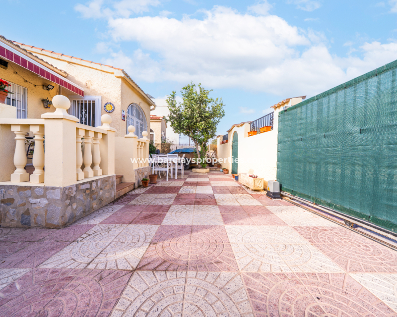 Resale - Fristaende Villa  - Urb. La Marina