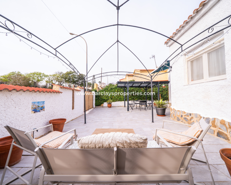 Resale - Fristaende Villa  - Urb. La Marina