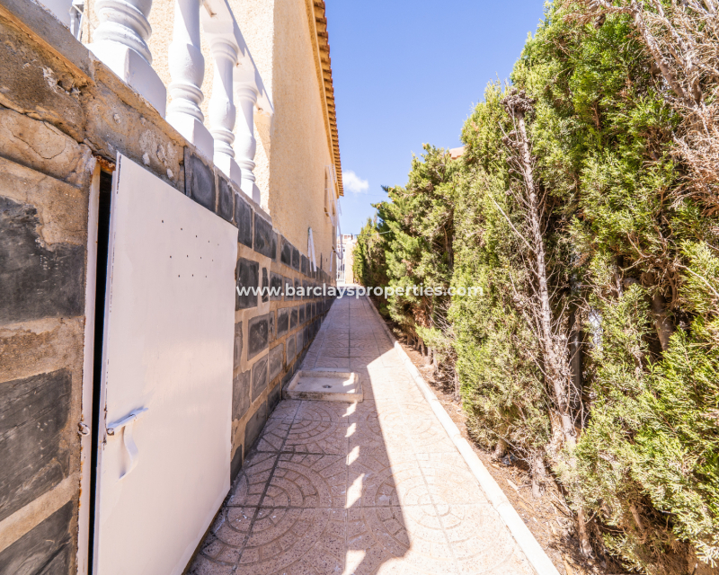 Resale - Fristaende Villa  - Urb. La Marina