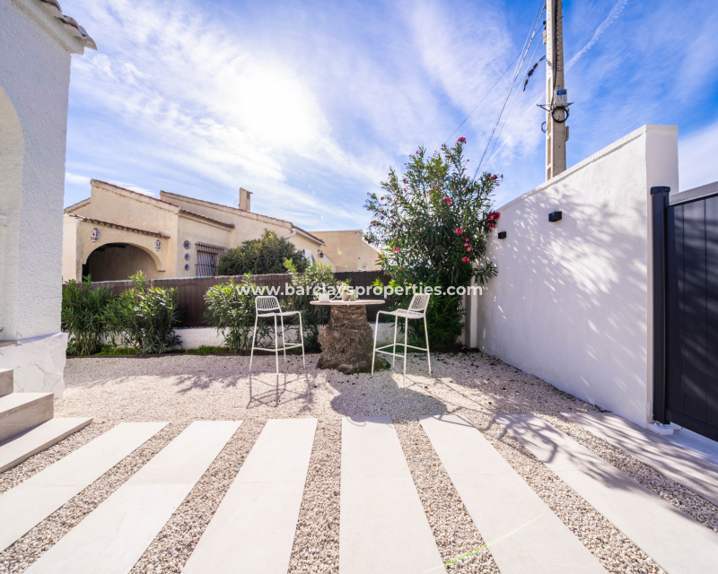 Resale - Fristaende Villa  - Urb. La Marina