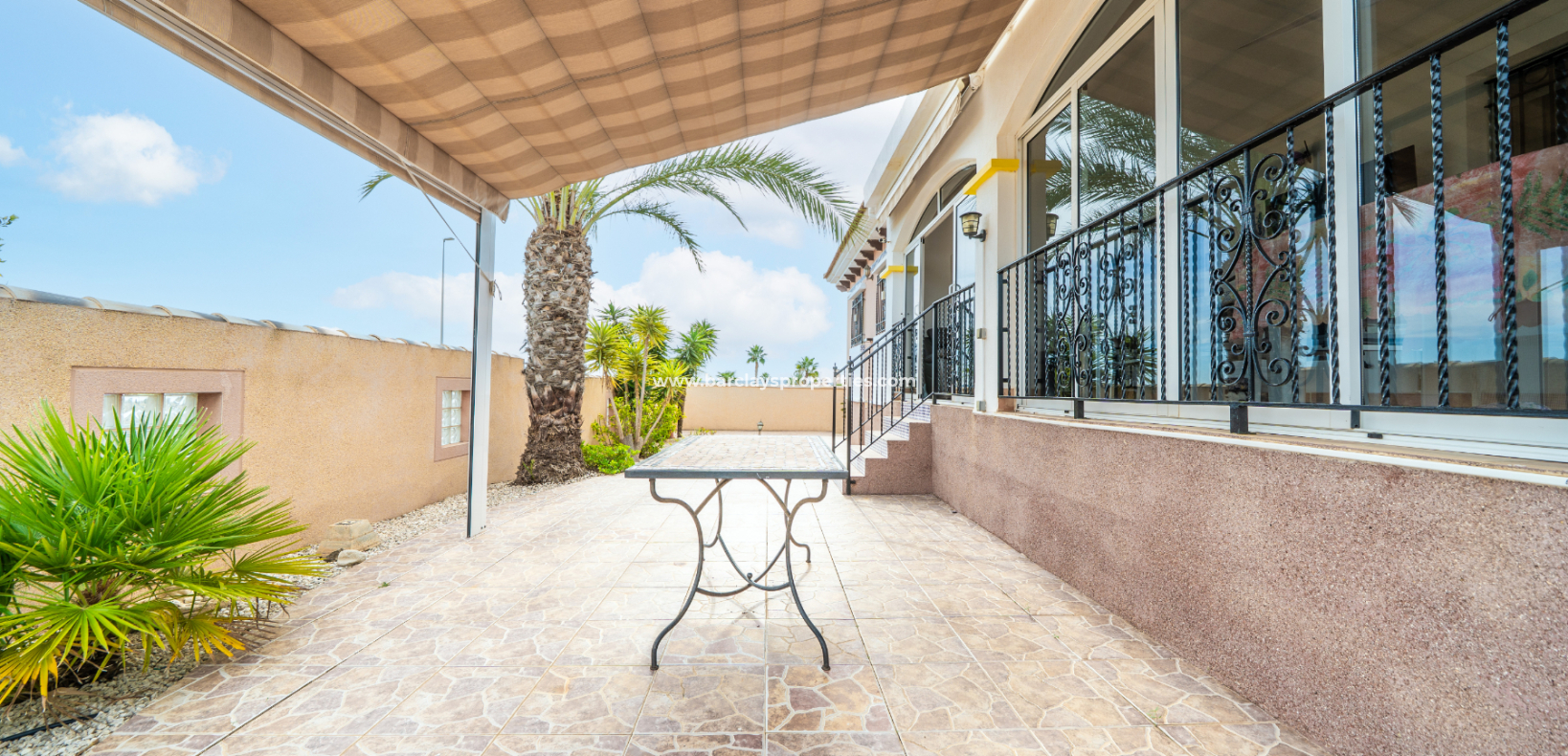 Resale - Fristaende Villa  - Urb. La Marina