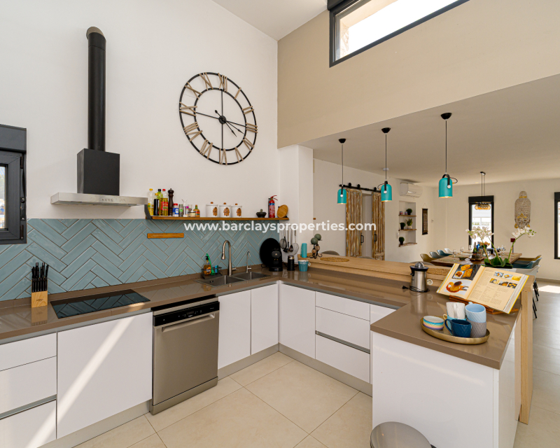 Resale - Fristaende Villa  - Urb. La Marina