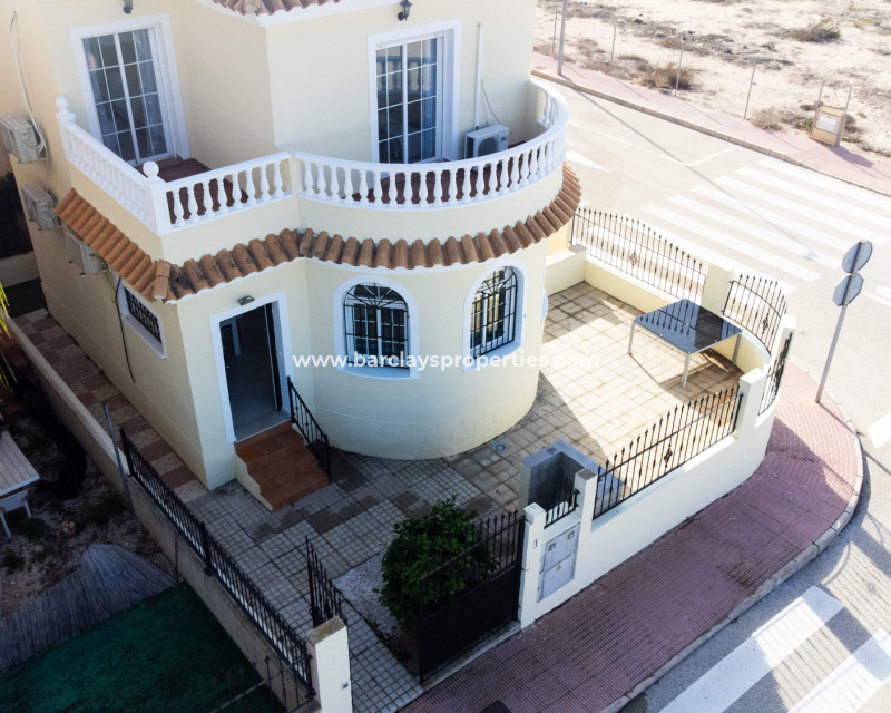 Resale - Fristaende Villa  - Urb. La Marina