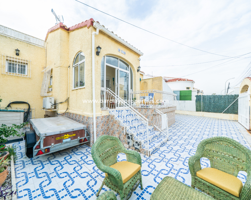 Resale - Fristaende Villa  - Urb. La Marina