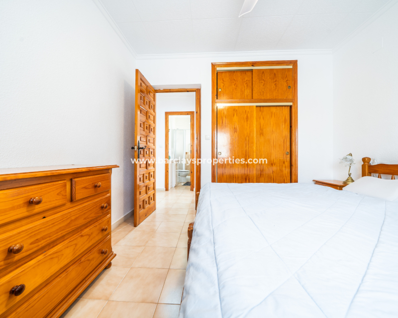 Resale - Fristaende Villa  - Urb. La Marina