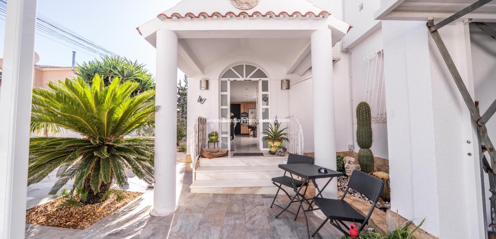 Resale - Fristaende Villa  - Urb. La Marina