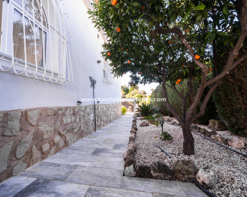 Resale - Fristaende Villa  - Urb. La Marina