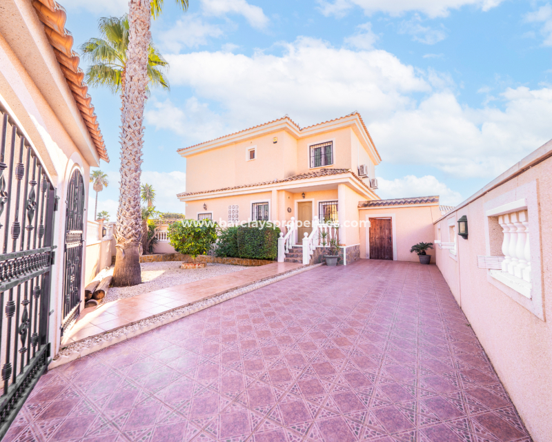Resale - Fristaende Villa  - Urb. La Marina