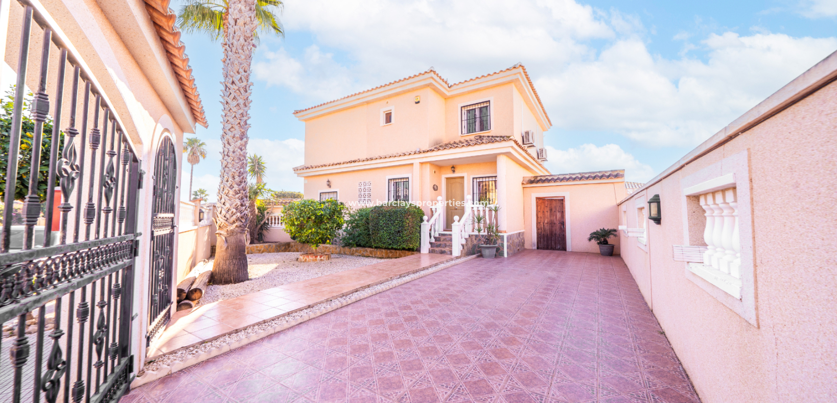 Resale - Fristaende Villa  - Urb. La Marina