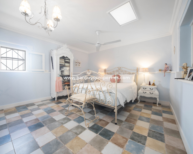 Resale - Fristaende Villa  - Urb. La Marina