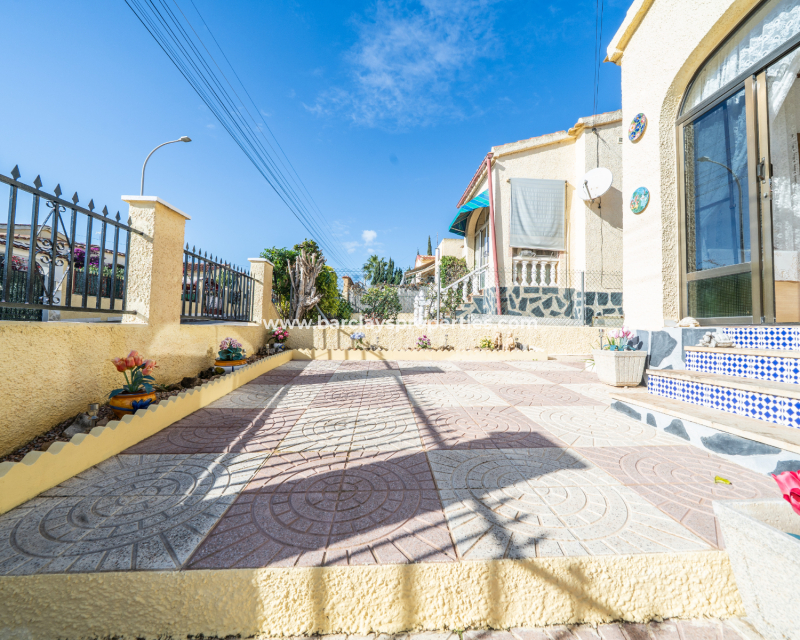 Resale - Fristaende Villa  - Urb. La Marina