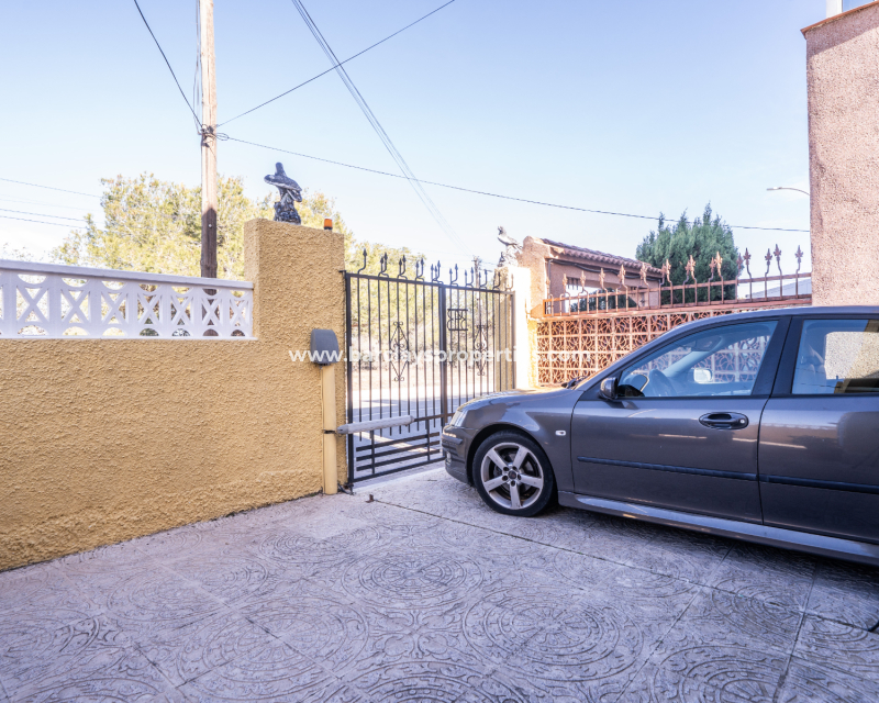 Resale - Fristaende Villa  - Urb. La Marina