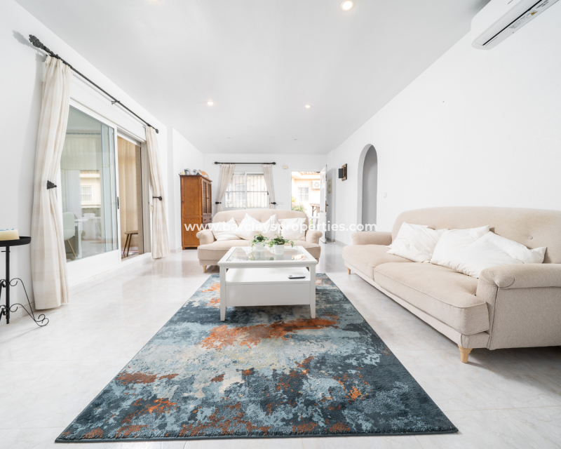 Resale - Fristaende Villa  - Urb. La Marina