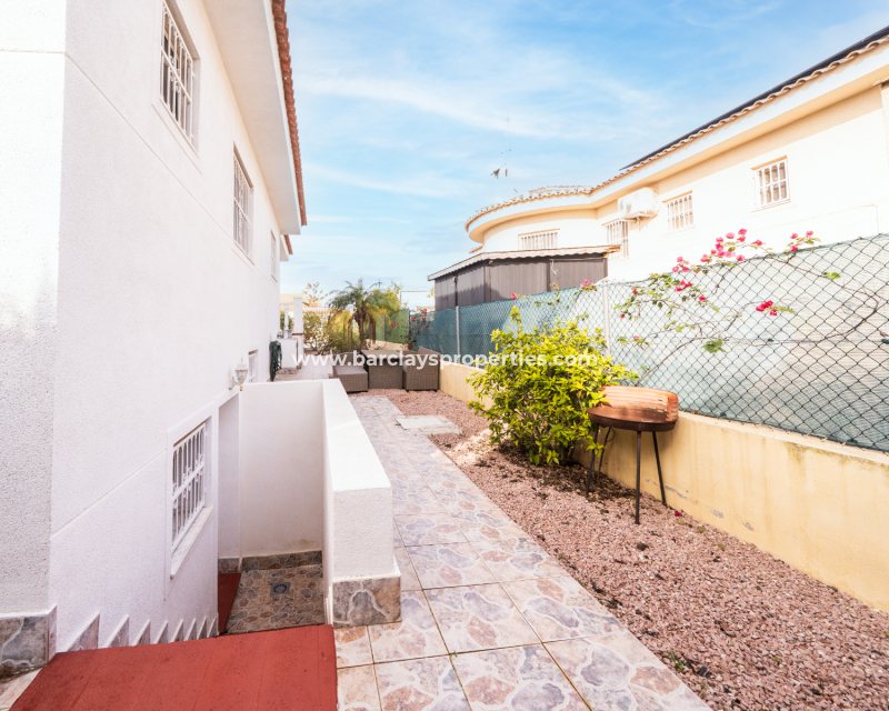 Resale - Fristaende Villa  - Urb. La Marina