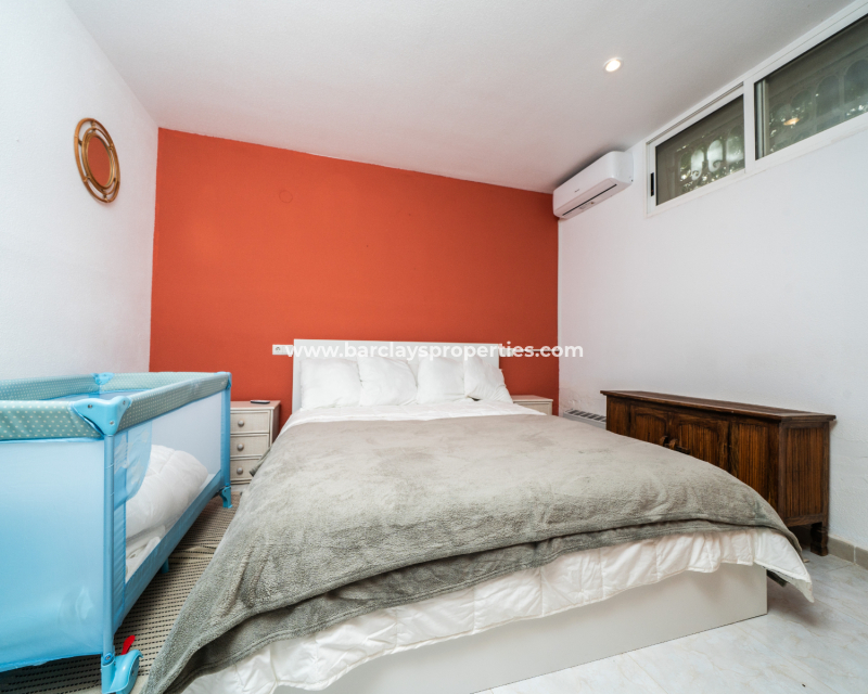 Resale - Fristaende Villa  - Urb. La Marina