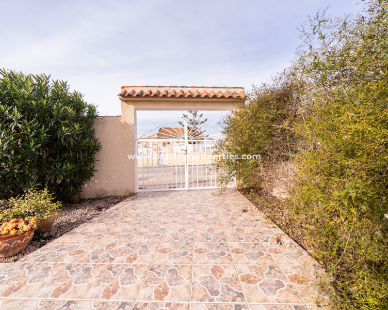 Resale - Fristaende Villa  - Urb. La Marina