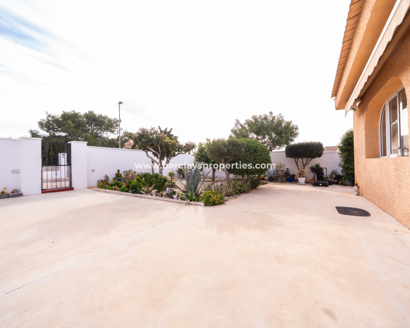 Resale - Fristaende Villa  - Urb. La Marina