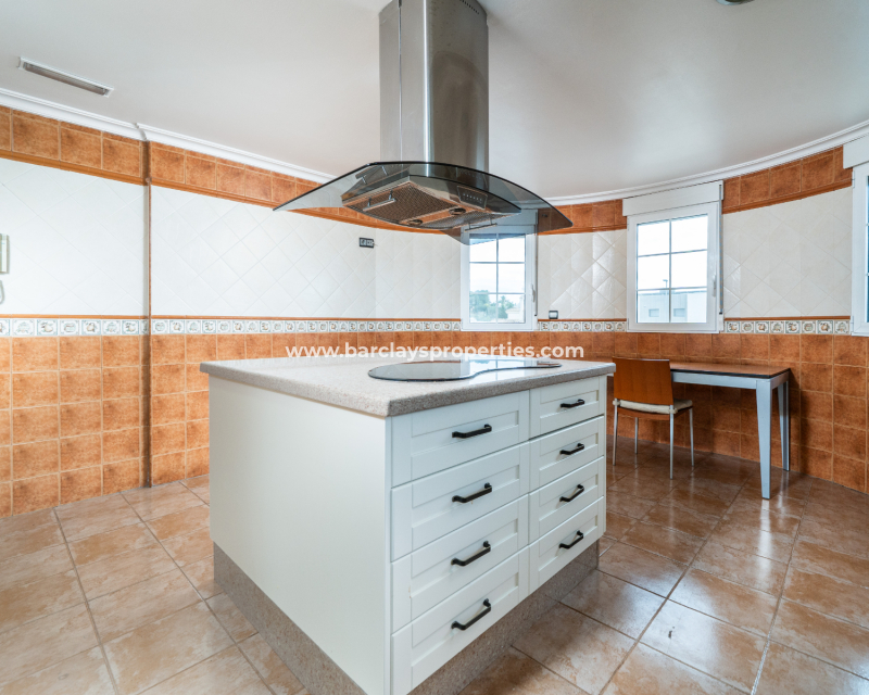 Resale - Fristaende Villa  - Urb. La Marina