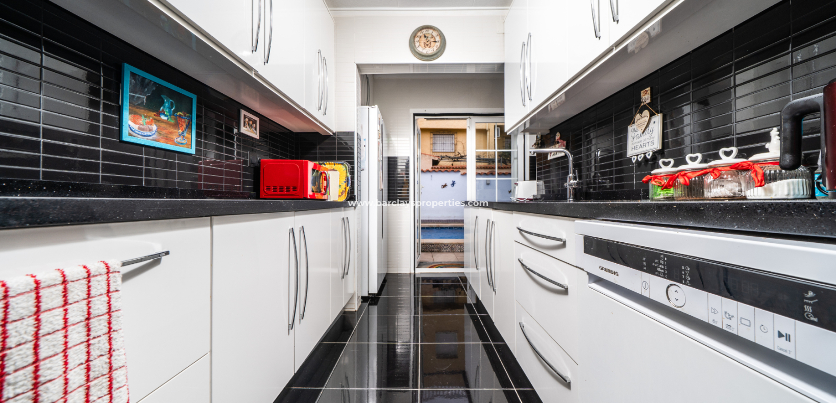 Resale - Fristaende Villa  - Urb. La Marina