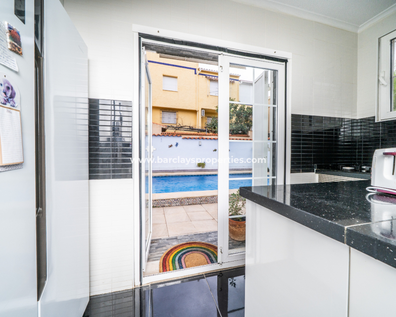 Resale - Fristaende Villa  - Urb. La Marina