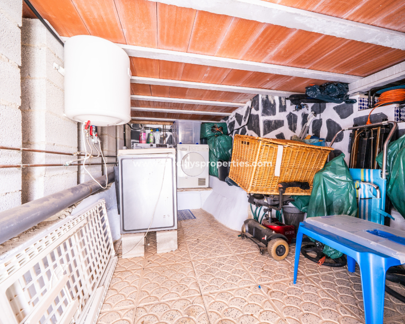 Resale - Fristaende Villa  - Urb. La Marina