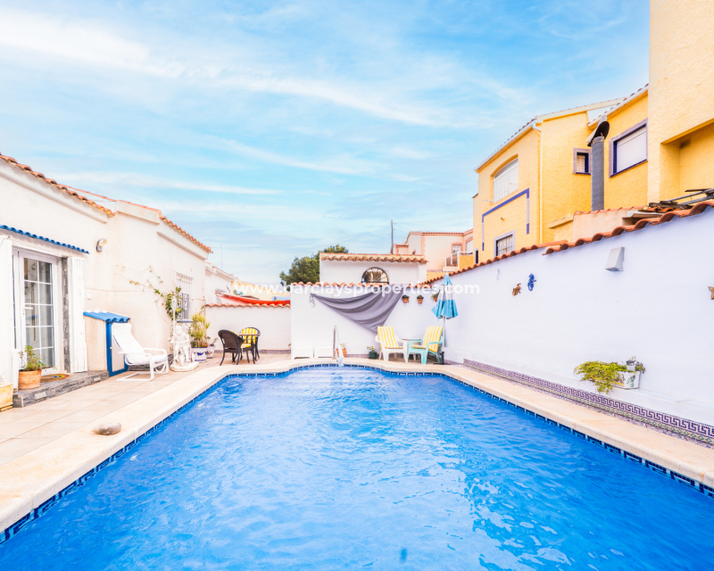 Resale - Fristaende Villa  - Urb. La Marina