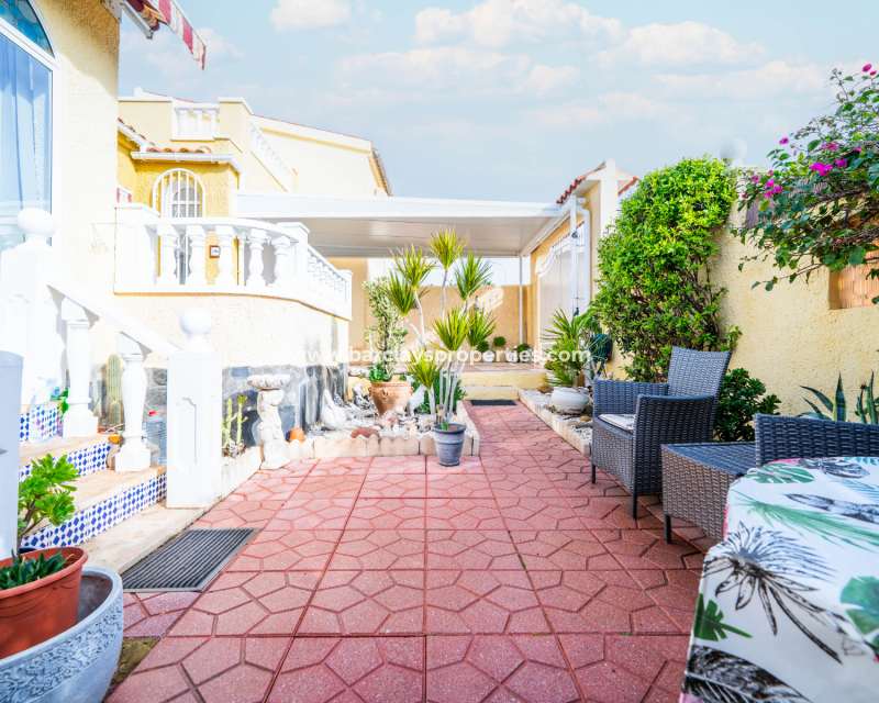 Resale - Fristaende Villa  - Urb. La Marina