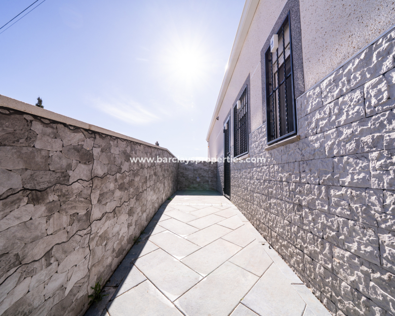 Resale - Fristaende Villa  - Urb. La Marina