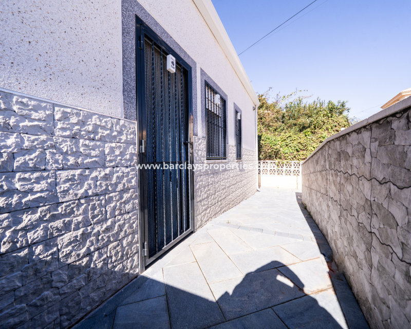 Resale - Fristaende Villa  - Urb. La Marina