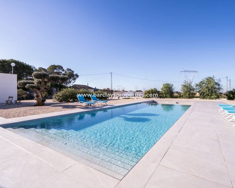 Resale - Fristaende Villa  - Urb. La Marina