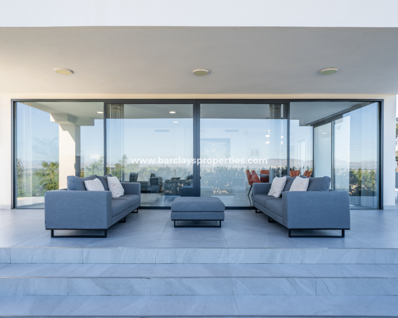 Resale - Fristaende Villa  - Urb. La Marina