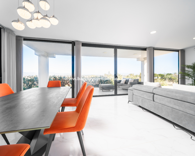 Resale - Fristaende Villa  - Urb. La Marina