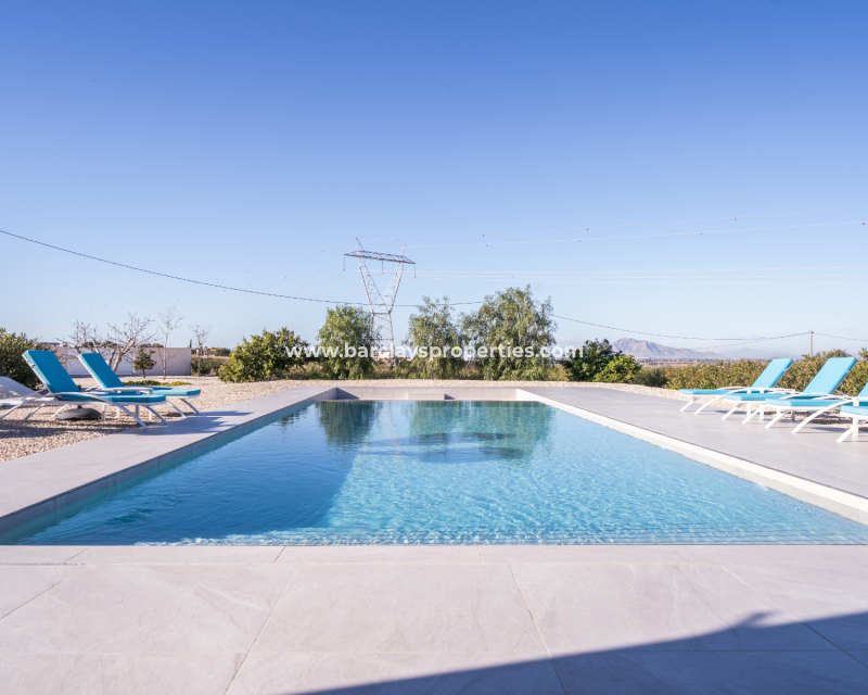 Resale - Fristaende Villa  - Urb. La Marina