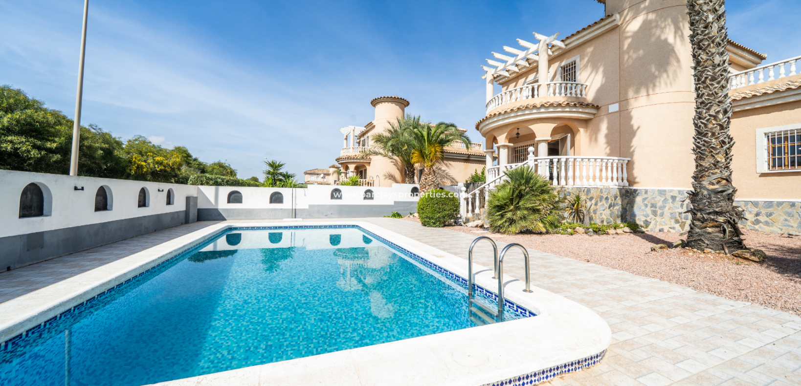 Resale - Fristaende Villa  - Urb. La Marina