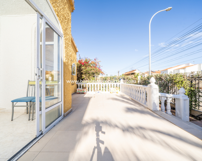 Resale - Fristaende Villa  - Urb. La Marina