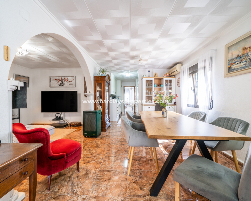 Resale - Fristaende Villa  - Urb. La Marina