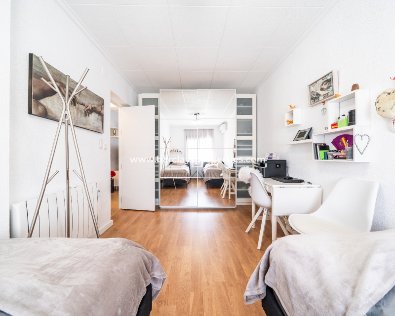 Resale - Fristaende Villa  - Urb. La Marina