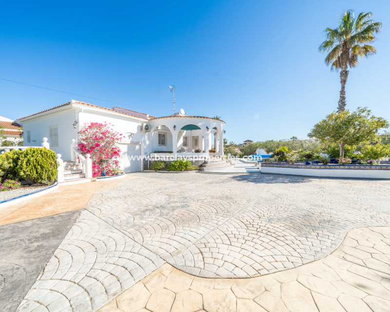 Resale - Fristaende Villa  - Urb. La Marina
